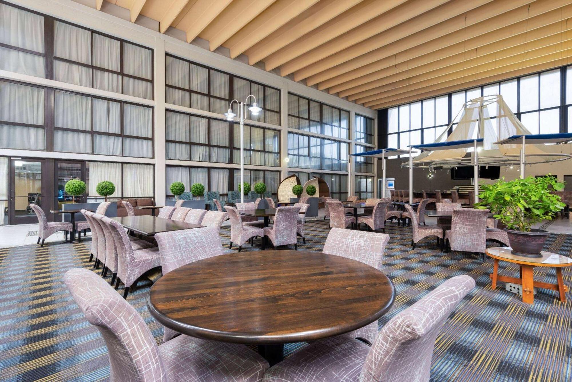 Wingate By Wyndham Kansas