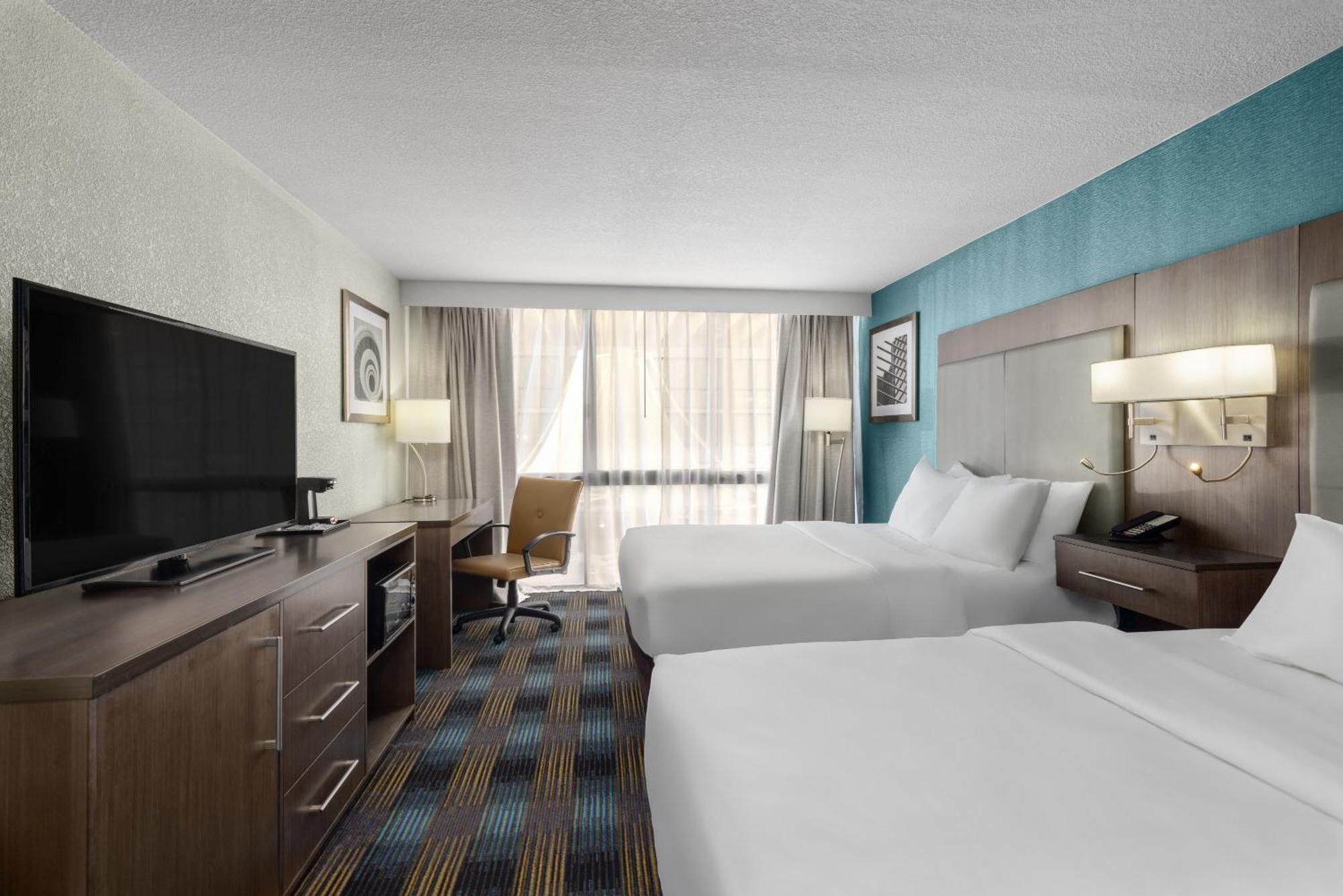 Wingate By Wyndham Kansas Hotel