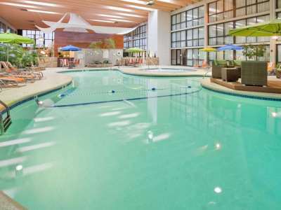 Wingate By Wyndham Kansas Hotel