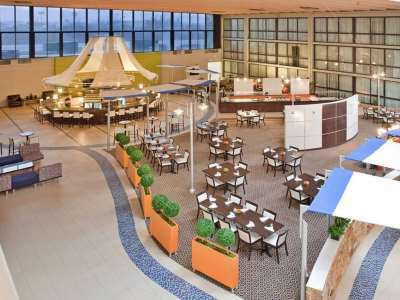Wingate By Wyndham Kansas Hotel